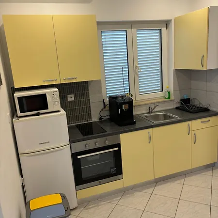 Lota Apartment *
