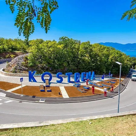 Lota * 科斯特雷纳